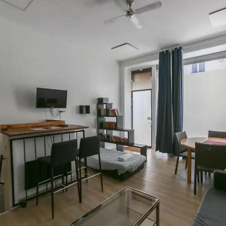 Apartment Comfortable 49 M In The Heart Of