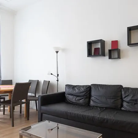 Comfortable 49 M In The Heart Of Paris