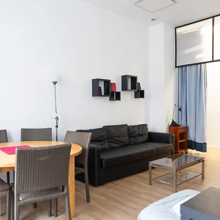 Apartment Comfortable 49 M In The Heart Of